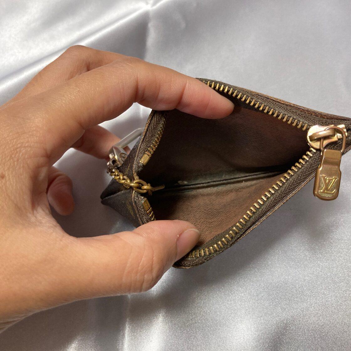 Louis Vuitton Key Pouch M62650 Monogram Canvas Coin Card Holder with Key Ring